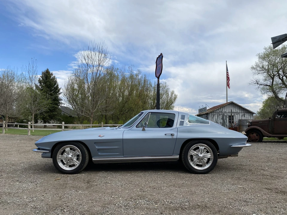 1964 Chevrolet Corvette C2 - Image 17 of 31