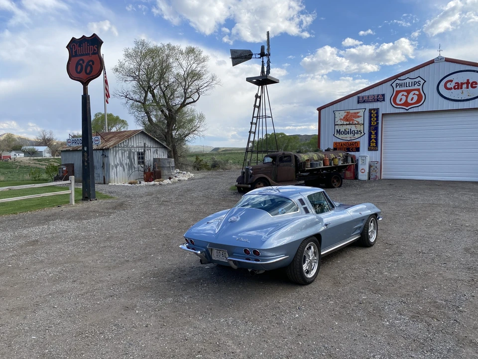 1964 Chevrolet Corvette C2 - Image 25 of 31
