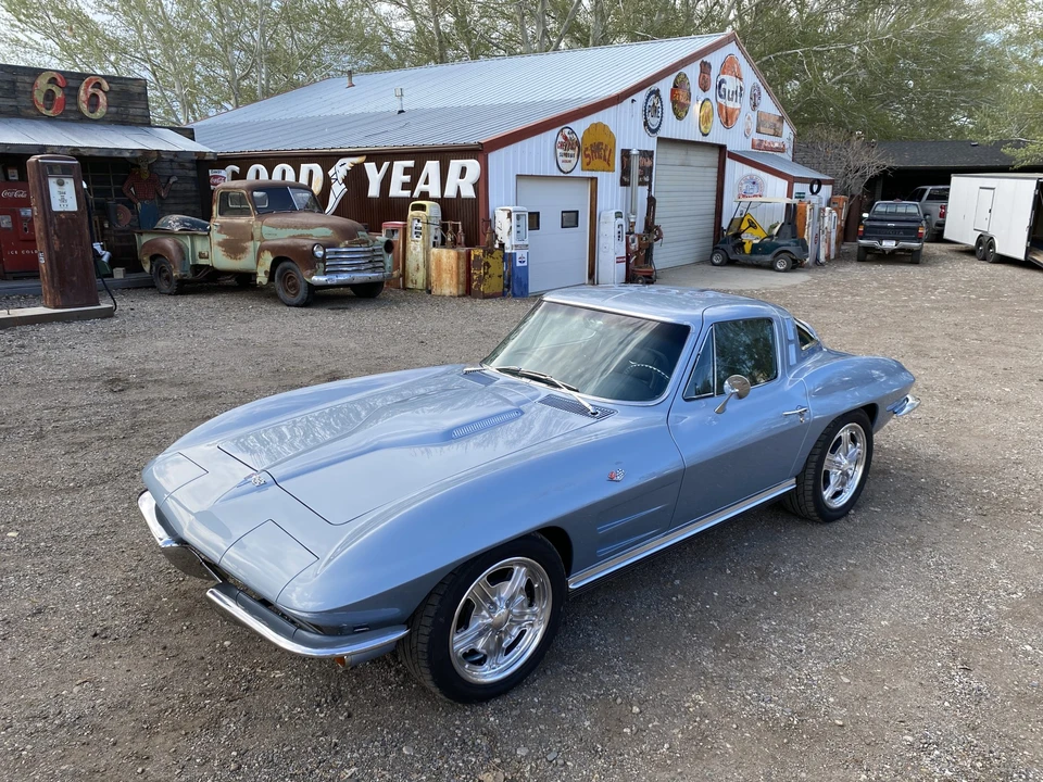 1964 Chevrolet Corvette C2 - Image 11 of 31