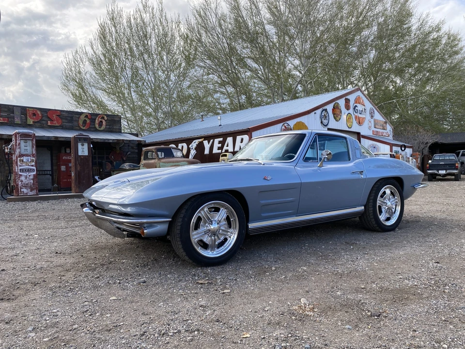 1964 Chevrolet Corvette C2 - Image 10 of 31