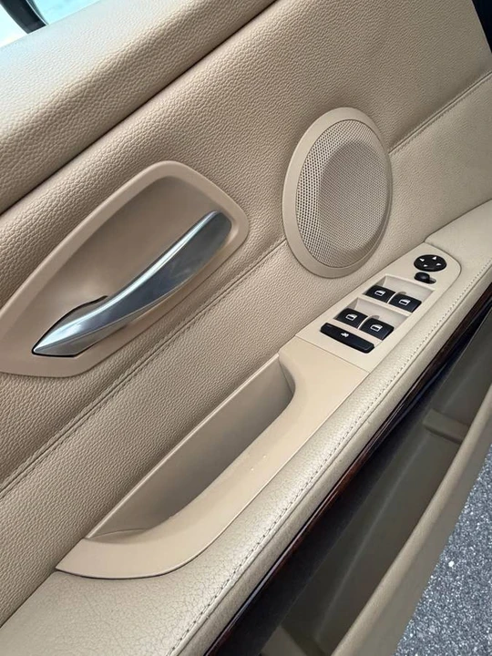 2011 BMW E90 3 Series Sedan - Image 15 of 24