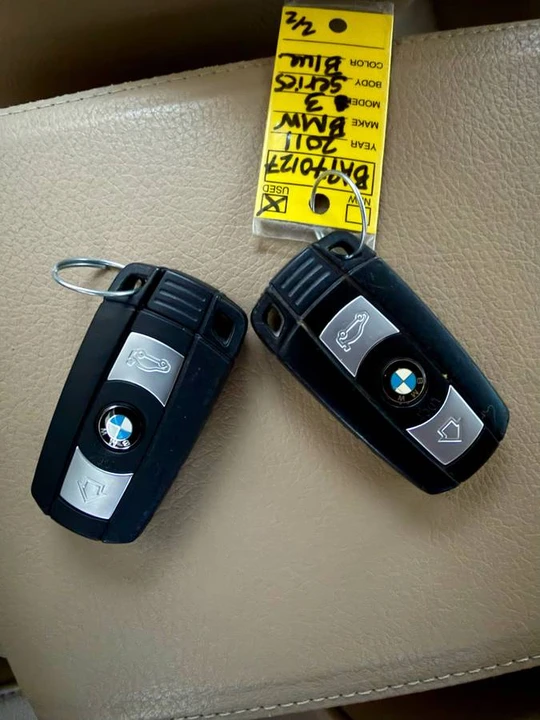2011 BMW E90 3 Series Sedan - Image 23 of 24