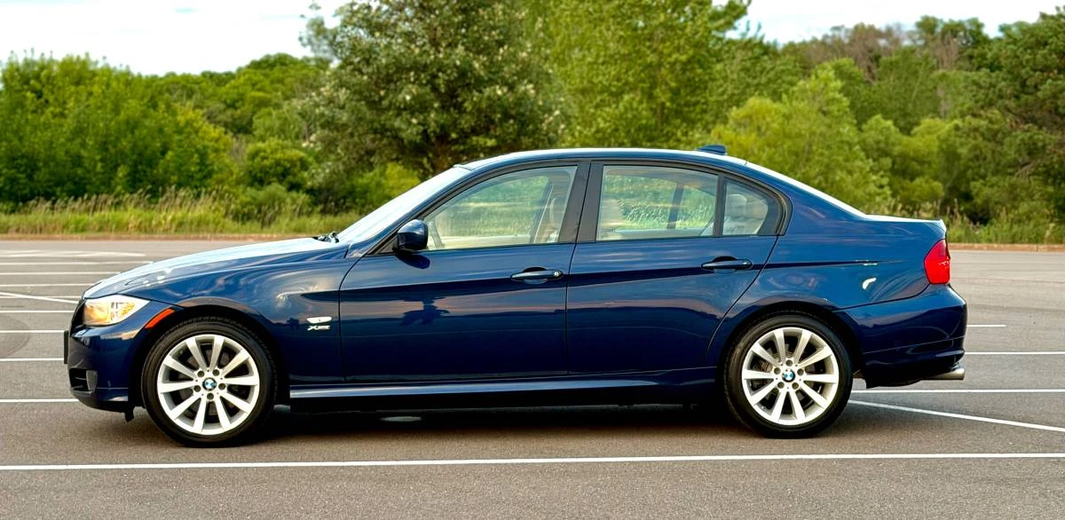 2011 BMW E90 3 Series Sedan - Image 8 of 24