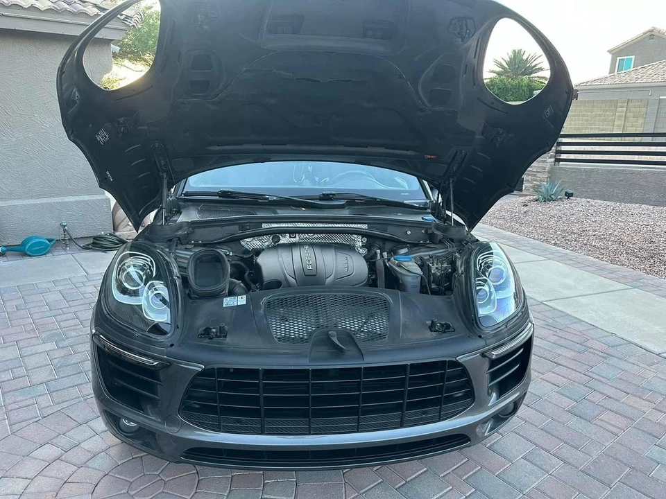 2018 Porsche Macan - Image 9 of 13