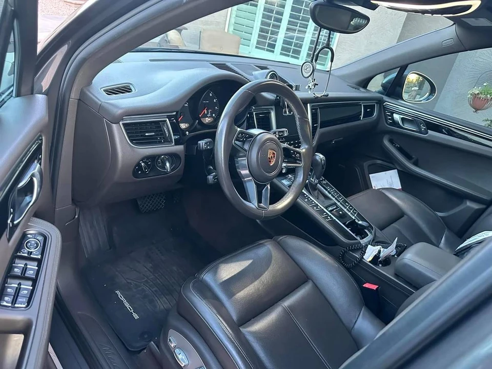 2018 Porsche Macan - Image 8 of 13