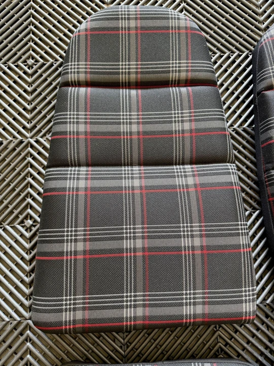 2017 Parts & Memorabilia Seats & Interior - Image 3 of 11