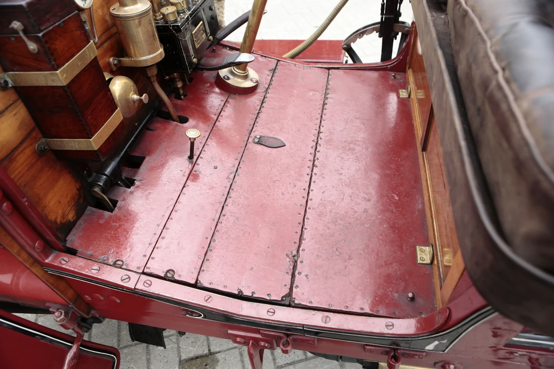 Panhard - Image 23 of 31