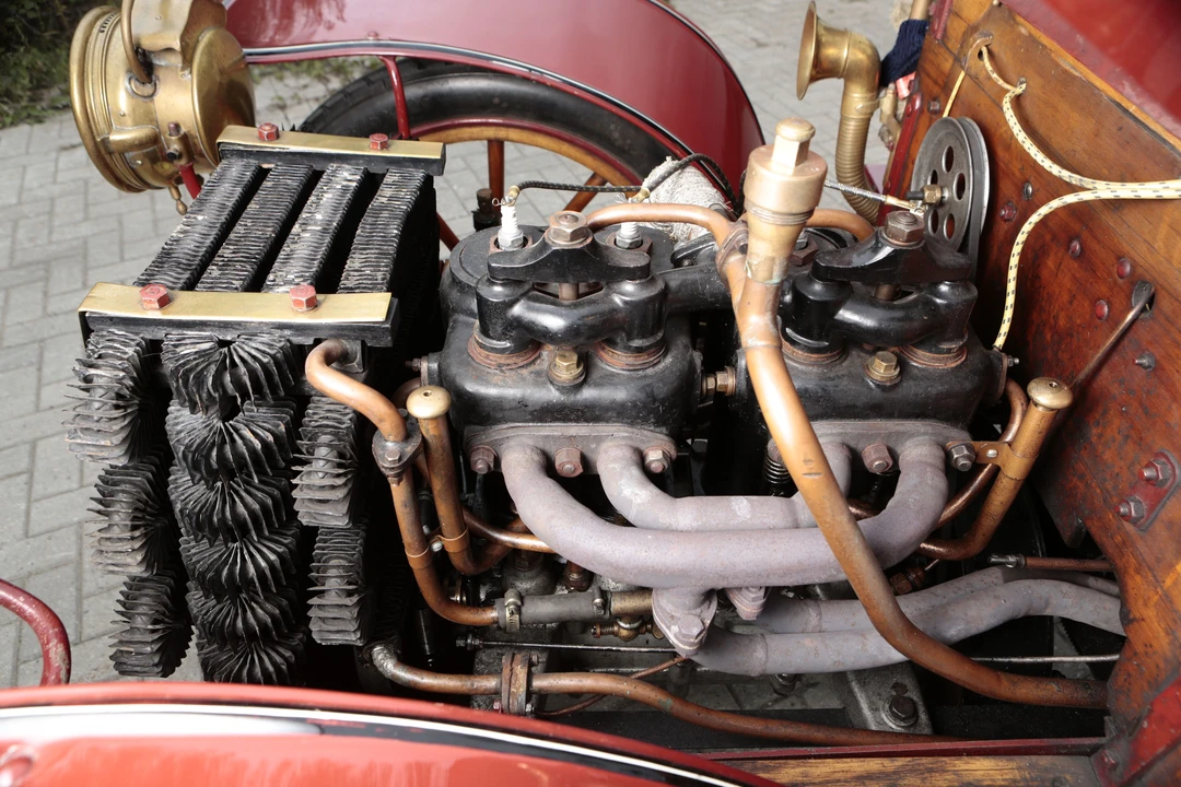 Panhard - Image 9 of 31