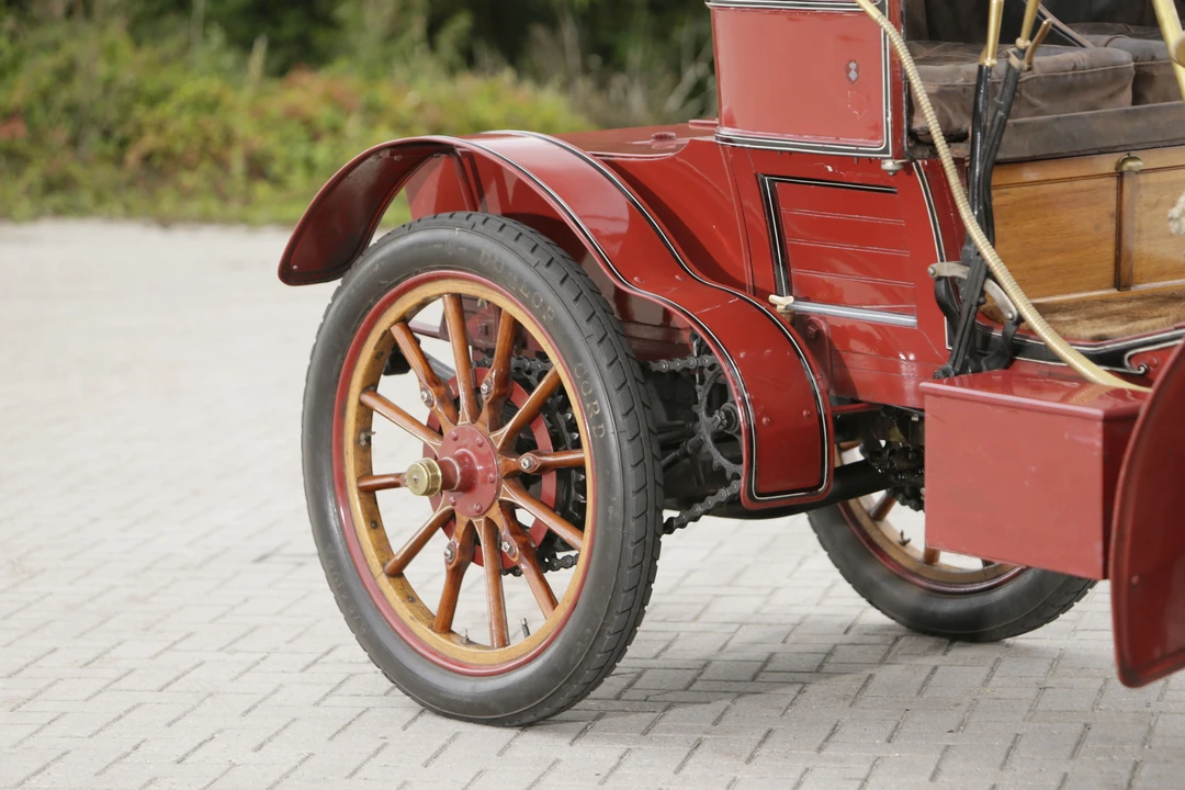 Panhard - Image 14 of 31
