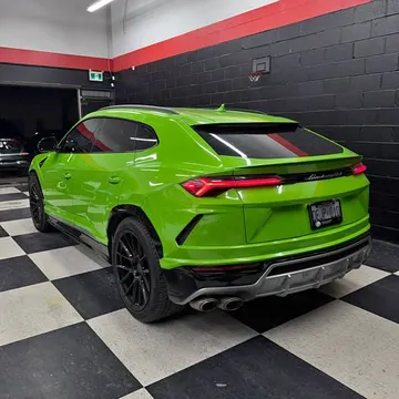 Lamborghini Urus Goblin Green