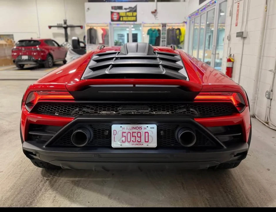 Lamborghini - Image 2 of 3