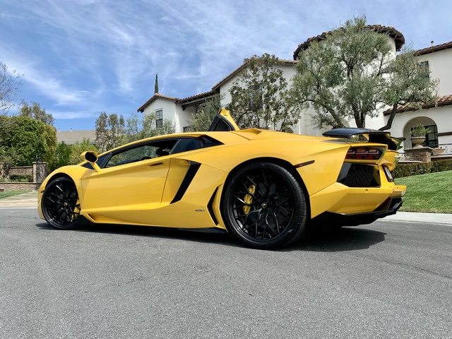 2012 Lamborghini Aventador LP700-4 - Image 9 of 19