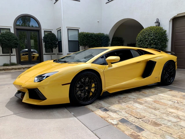 2012 Lamborghini Aventador LP700-4 - Image 2 of 19