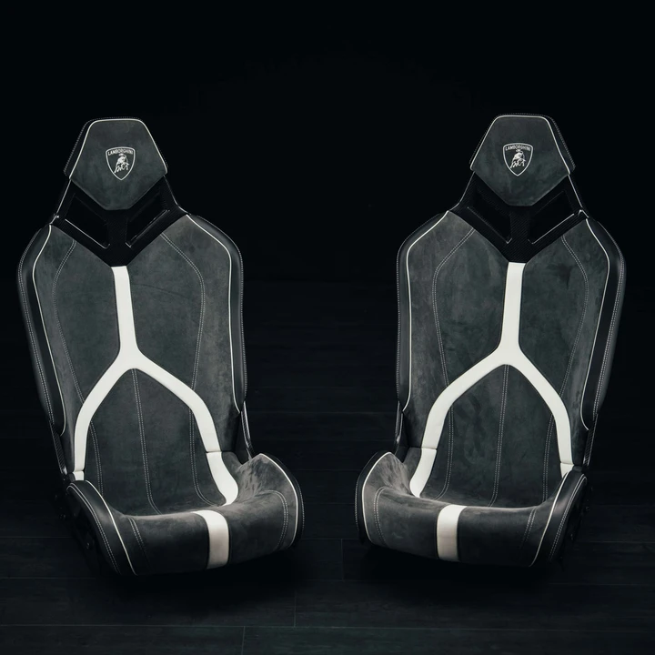 Parts & Memorabilia Seats & Interior - Image 3 of 31