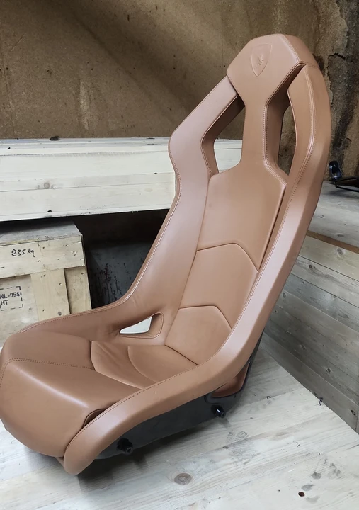 Parts & Memorabilia Seats & Interior - Image 12 of 31