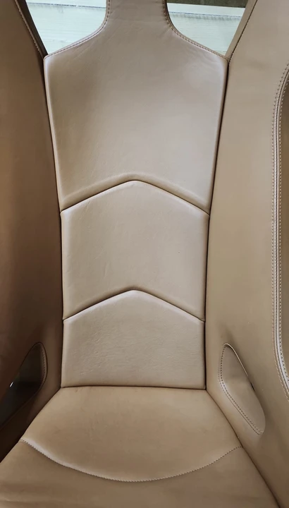 Parts & Memorabilia Seats & Interior - Image 23 of 31