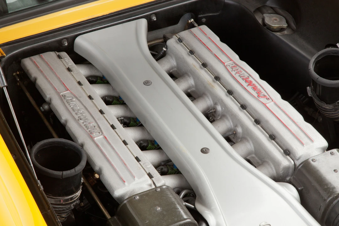 Lamborghini Diablo SV - Image 13 of 31