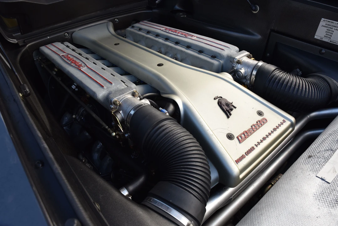 Lamborghini Diablo VT - Image 17 of 31