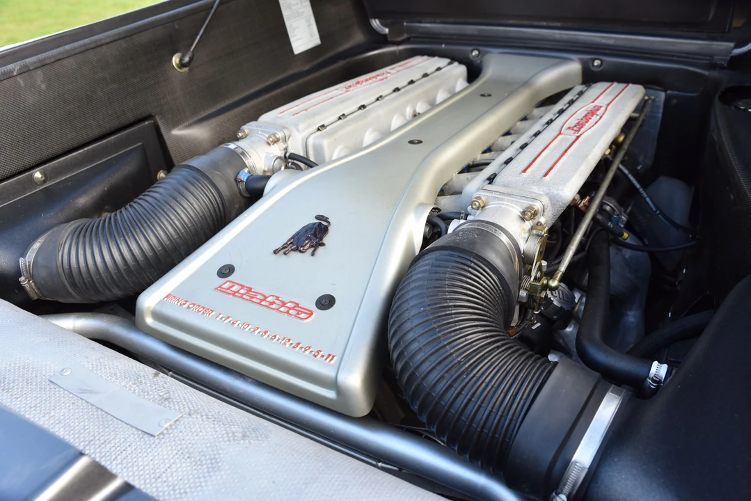 Lamborghini Diablo VT - Image 14 of 31