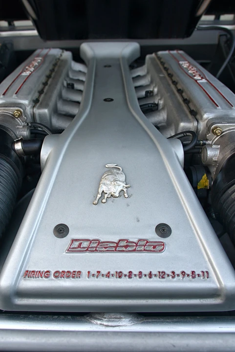 Lamborghini Diablo VT - Image 15 of 25