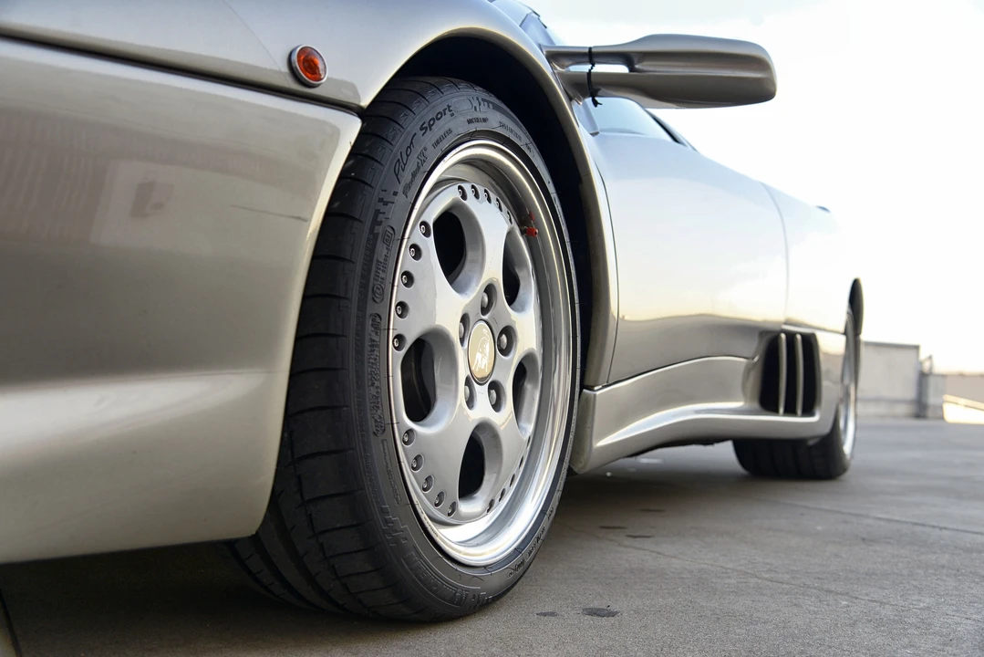 Lamborghini Diablo VT - Image 25 of 25
