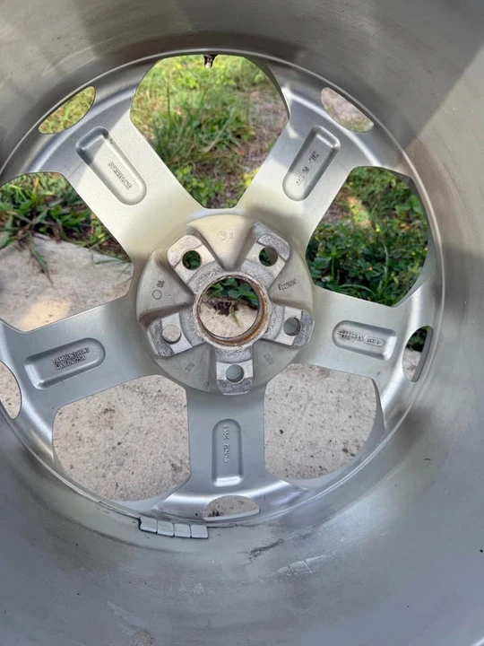 Parts & Memorabilia Wheels - Image 3 of 9