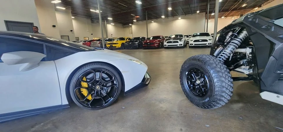 Lamborghini Huracan - Image 2 of 9