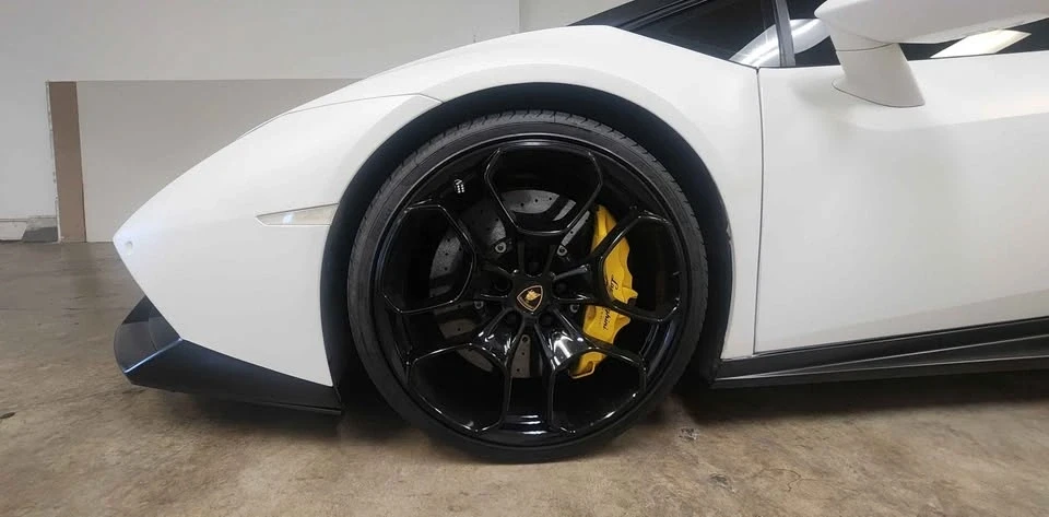 Lamborghini Huracan - Image 5 of 9
