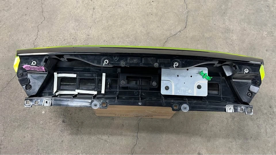 2021 Parts & Memorabilia Bodywork - Image 8 of 10