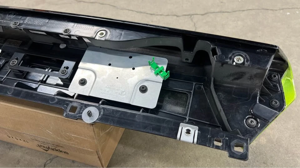 2021 Parts & Memorabilia Bodywork - Image 9 of 10