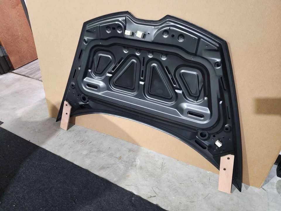 Parts & Memorabilia Bodywork - Image 2 of 5