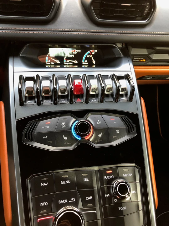 2015 Lamborghini Huracan LP610-4 - Image 8 of 9