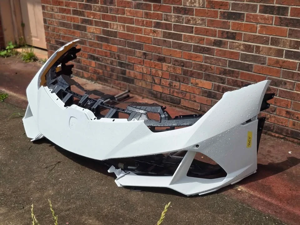 Parts & Memorabilia Bodywork - Image 2 of 6