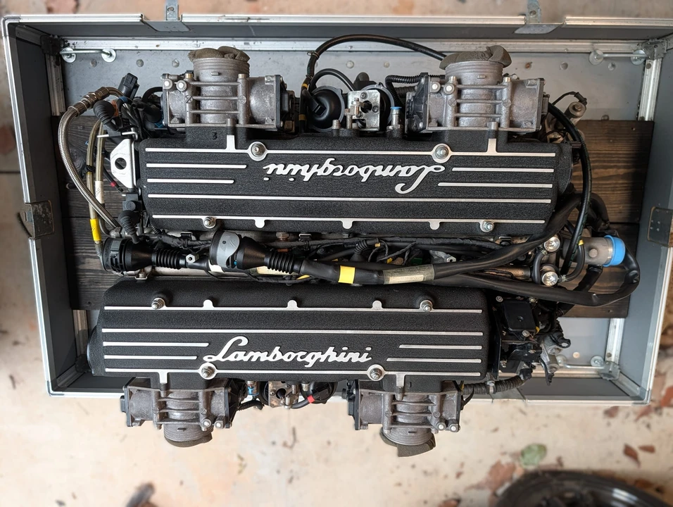 Parts & Memorabilia Engines - Image 5 of 31