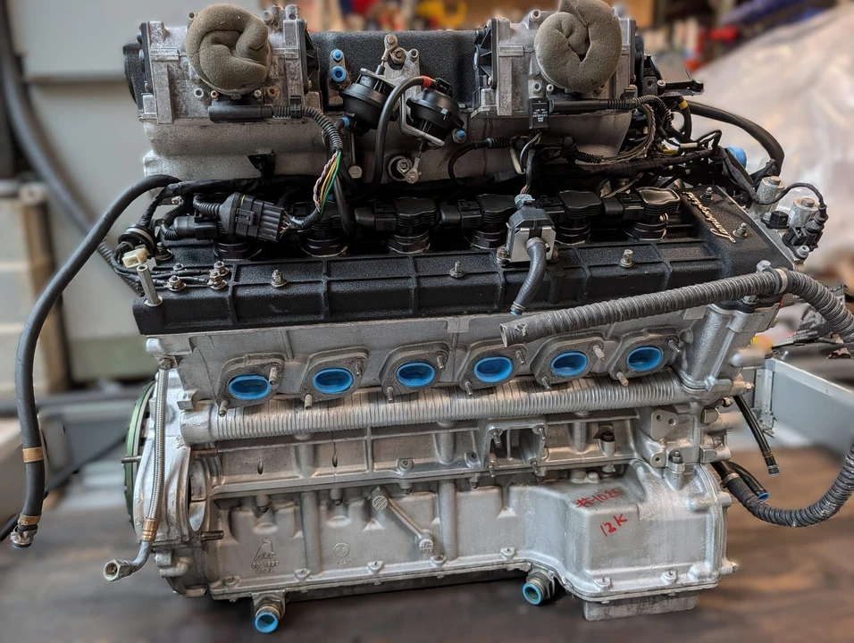 Parts & Memorabilia Engines - Image 7 of 31