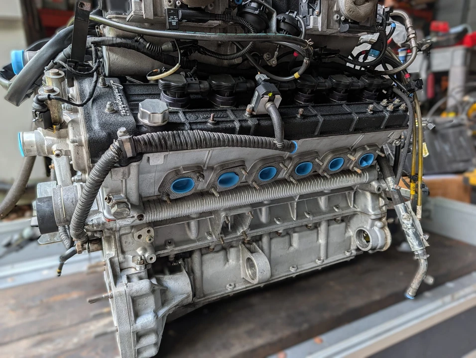 Parts & Memorabilia Engines - Image 6 of 31