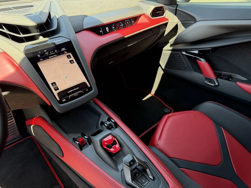 2025 Lamborghini Revuelto - Image 18 of 20