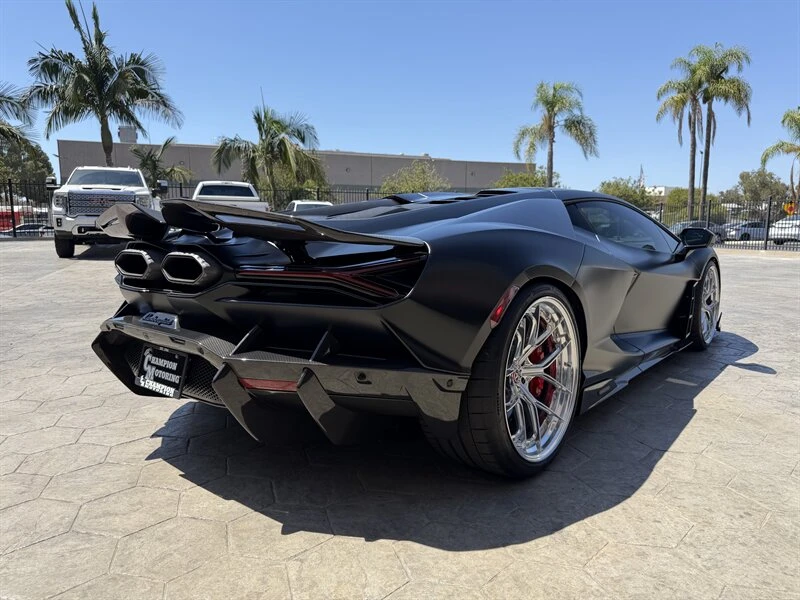 2025 Lamborghini Revuelto - Image 7 of 20