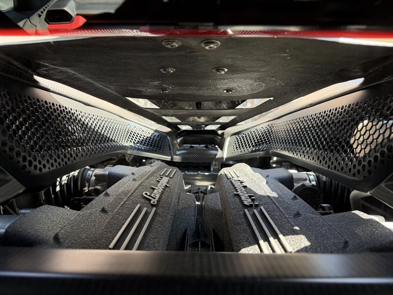 2026 Lamborghini Revuelto - Image 21 of 22