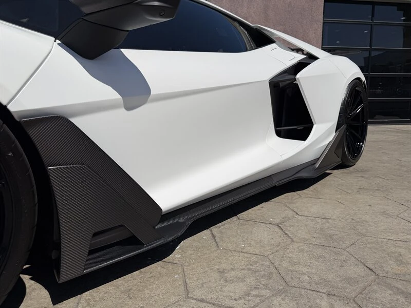 2026 Lamborghini Revuelto - Image 12 of 22