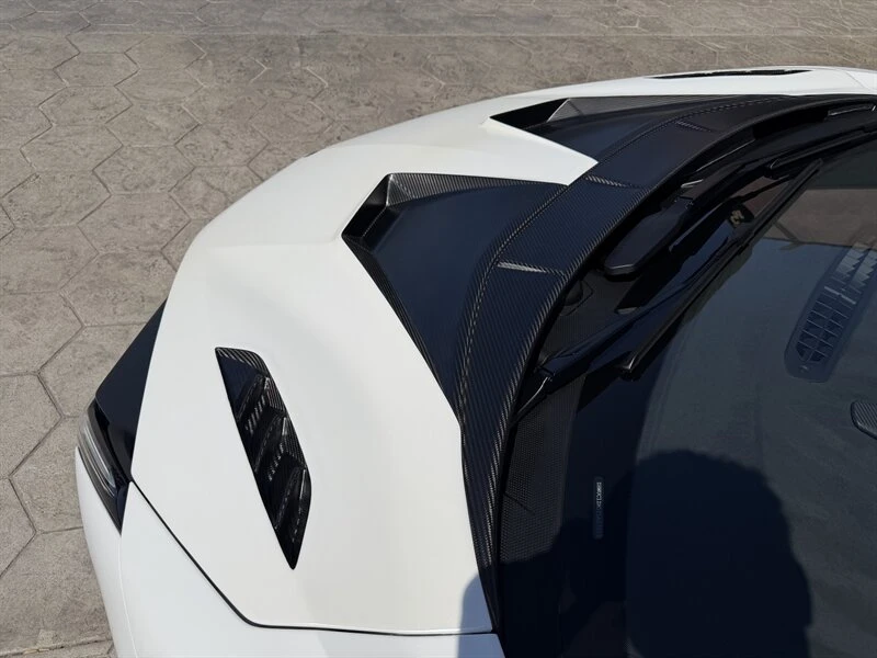 2026 Lamborghini Revuelto - Image 11 of 22