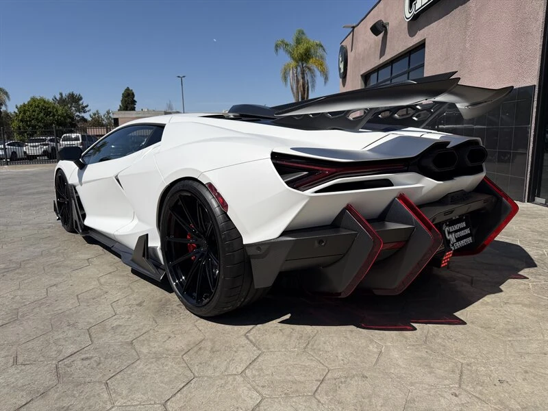 2026 Lamborghini Revuelto - Image 8 of 22