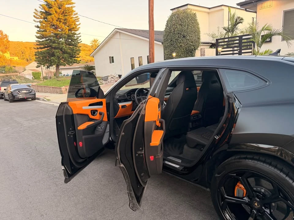 Lamborghini Urus - Image 2 of 10