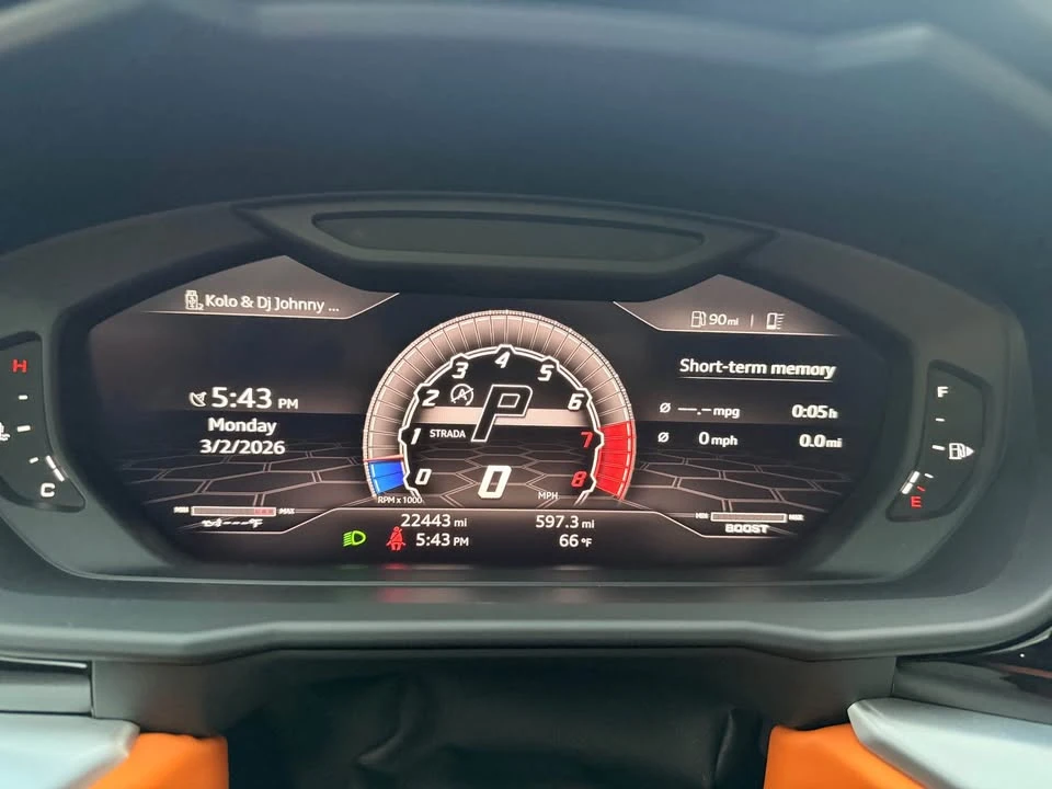 Lamborghini Urus - Image 10 of 10