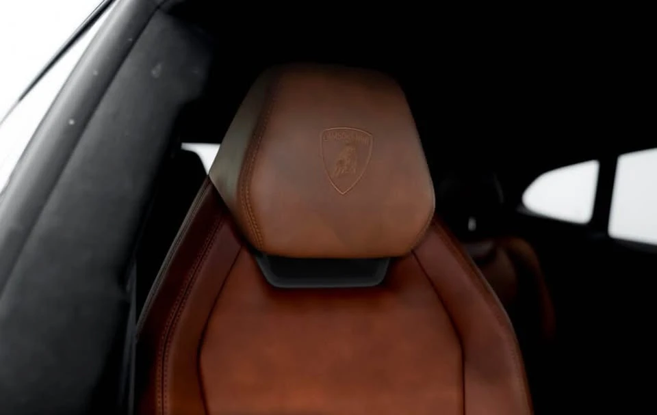 2019 Lamborghini Urus - Image 10 of 10