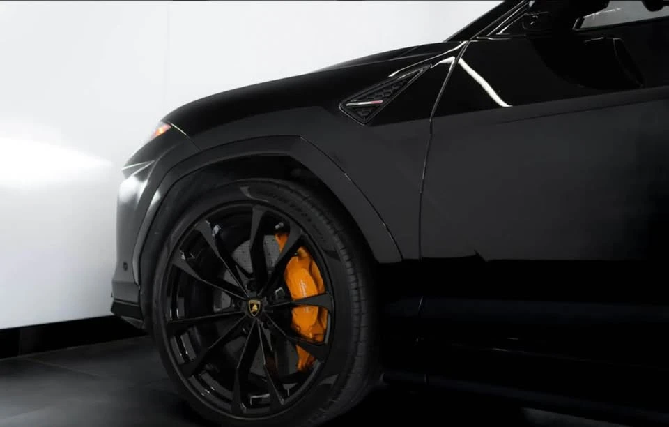 2019 Lamborghini Urus - Image 7 of 10