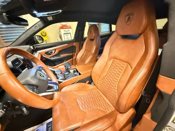 2019 Lamborghini Urus - Image 7 of 19