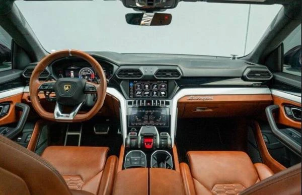 2019 Lamborghini Urus - Image 13 of 19