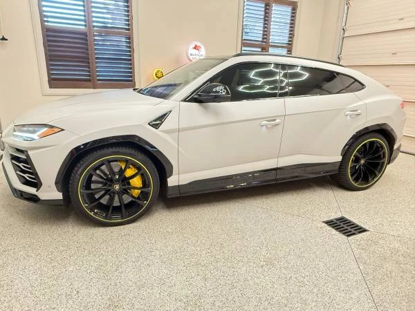 2019 Lamborghini Urus - Image 3 of 19