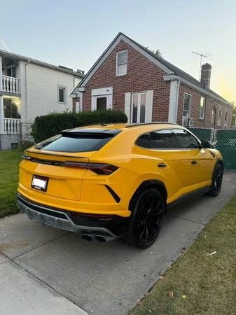 2019 Lamborghini Urus - Image 4 of 21